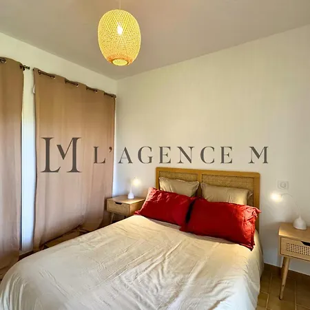 Lugaro - Renove Avec Clim, Terrasse, Parking Et Vue Citadelle Calvi (Corsica)